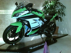 Ada Ninja 300, Ninja 250 Disuntik Mati?