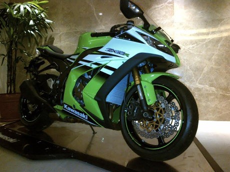 Apa Kerennya Moge Kawasaki Ninja ZX-10R? Ini Speknya