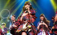 Chant dan teriakkan nama member tak henti-henti terdengar sepanjang konser.
