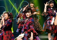     Naachan (tengah) termasuk member AKB48 yang namanya paling banyak diteriakkan.     
