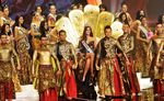 Miss Universe 2014 Hadiri Malam Puncak Pemilihan Puteri Indonesia 2015