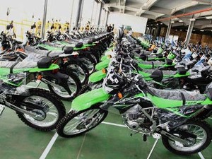 Banyak Pesaing di Segmen Off-Road, Ini Jawaban Kawasaki