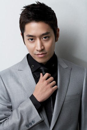 Eric Ingin Jadi Personel Shinhwa yang Pertama Menikah