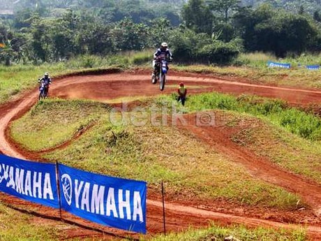 Andalkan Performa, Yamaha WR250R Tidak Main Irit-iritan
