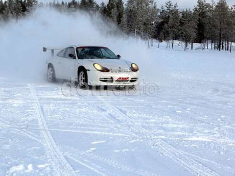 6 Pemenang Fastron Winter Driving Experience Adalah Orang Biasa