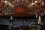Aksi Panggung Musikal di Oscar 2015