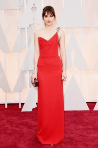 Dakota Johnson saat berpose di red carper Oscar ke-87 di Hollywood, Amerika Serikat, pada Minggu (22/2/2015) waktu setempat. Jason Merritt/Getty Images/detikFoto.