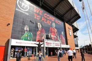 Jelajah Megahnya Stadion Anfield di Liverpool