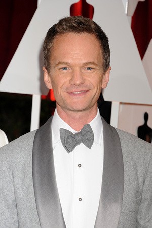 Neil Patrick Harris Dihantui Selfie Ellen DeGeneres