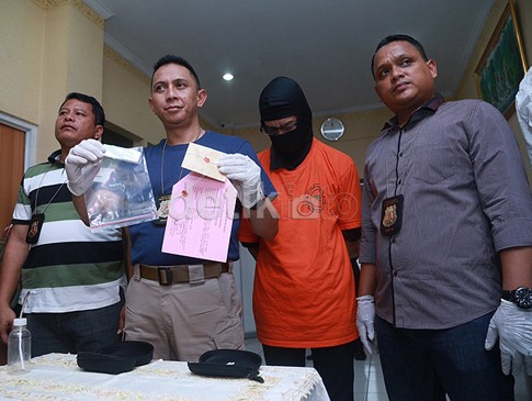 Fariz RM Dipindah ke Cipinang, Oneng Menangis di Kejaksaan