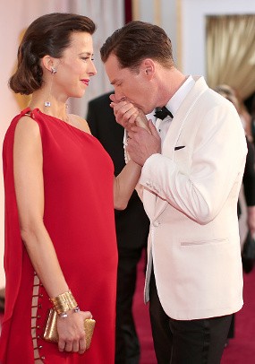 Pengantin Baru! Benedict Cumberbatch dan Istri Mesra di Oscar 2015