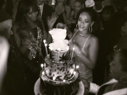 Ssst... Leonardo DiCaprio Cium Rihanna di Pesta Ultah