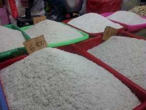 Pasokan ke Pasar Cipinang Makin Tipis, Harga Beras Naik 21%-31%