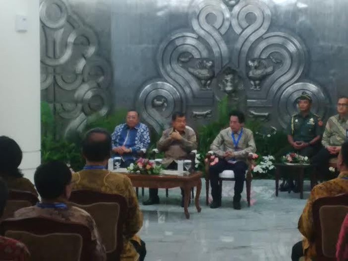 Puluhan Pengusaha Konstruksi Sambangi Kantor JK