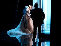 Jennifer Lopez sebelum naik ke atas panggung. Christopher Polk/Getty Images/detikFoto.