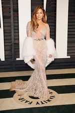 Berbusana Berlian, Jennifer Lopez Bikin Pria Speechless