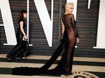Ada yang Lebih Seksi dari Penampilan Rita Ora ini?