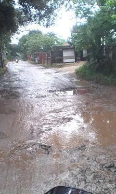 Horor! Jalan Alternatif Jonggol-Cileungsi Penuh Ranjau