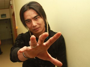 Sst..Charly Van Houten Suka Kunjungi Klinik Terapi Alat Vital