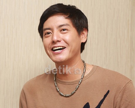 Roger Danuarta Berusaha Bangkit