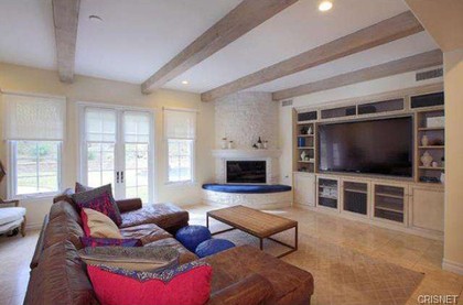 Mengintip Rumah Baru Kylie Jenner Seharga Rp 34 M Mengintip Rumah Baru Kylie Jenner Seharga Rp 34 M
