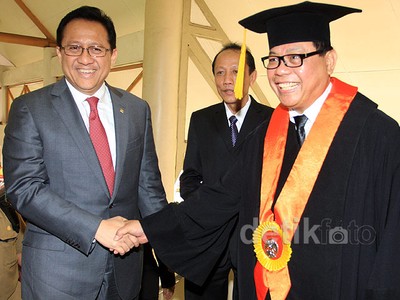 Sudarsono Hardjosoekarto Dikukuhkan Jadi Guru Besar UI