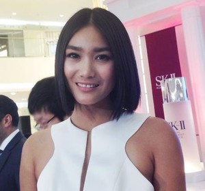 Pengalaman Tidak Menyenangkan Dominique Diyose di Salon Kecantikan