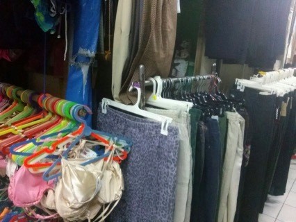 Awas, Pakai Barang Palsu Bisa Masuk Penjara