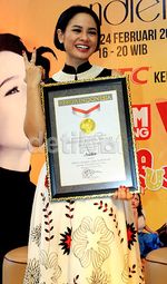 Andien Raih Penghargaan dari MURI