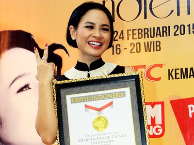 Andien Raih Penghargaan dari MURI