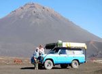 Pasutri Ini Keliling Dunia dengan Land Cruiser