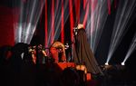 Duh! Madonna Terjatuh di Panggung BRIT Awards