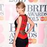 Taylor Swift Wow Bergaun Naga Menerawang Taylor Swift Wow Bergaun Naga Menerawang