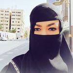 Julia Perez Bercadar Hitam