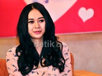 Cantiknya Aura. Pool/Noel/detikFoto.
