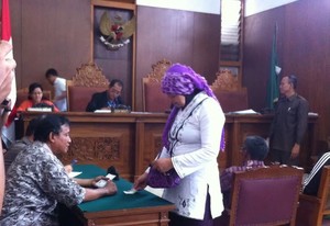 Mangkal Sembarangan, Puluhan PKL Bayar Rp 100 ribu di Sidang PN Jaksel