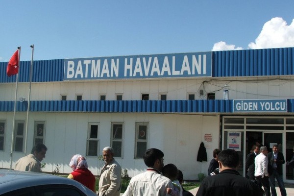 8 Nama Bandara Paling Aneh di Dunia (1)