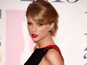 Taylor Swift Penyanyi Terlaris 2014