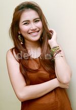 Aih, Ayu Ting Ting Cantik Tampil Chic Aih, Ayu Ting Ting Cantik Tampil Chic