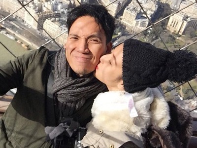 Je taime... Natasha Rizki Kecup Mesra Desta di Puncak Menara Eiffel