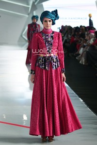 Anggia Handmade My Beautiful Sunrise. Fashion Parade Moslem Wear Next Level Purity. Indonesia Fashion Week 2015 at Jakarta Convention Center. Senayan. Jakarta. [Foto: Mohammad Abduh/Wolipop]