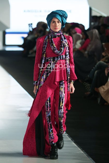 Anggia Handmade My Beautiful Sunrise. Fashion Parade Moslem Wear Next Level Purity. Indonesia Fashion Week 2015 at Jakarta Convention Center. Senayan. Jakarta. [Foto: Mohammad Abduh/Wolipop]