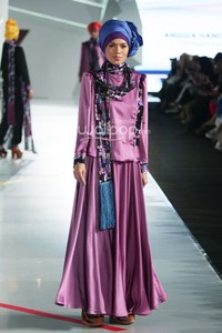 Anggia Handmade My Beautiful Sunrise. Fashion Parade Moslem Wear Next Level Purity. Indonesia Fashion Week 2015 at Jakarta Convention Center. Senayan. Jakarta. [Foto: Mohammad Abduh/Wolipop]