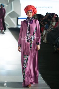 Anggia Handmade My Beautiful Sunrise. Fashion Parade Moslem Wear Next Level Purity. Indonesia Fashion Week 2015 at Jakarta Convention Center. Senayan. Jakarta. [Foto: Mohammad Abduh/Wolipop]