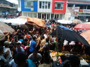 Harga Beras Naik, Jokowi: Ada yang Mau Bermain Supaya Kita Impor!