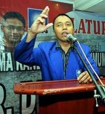 Ucapkan Selamat ke Zulkifli, Dradjad Putuskan Istirahat dari Politik Ucapkan Selamat ke Zulkifli, Dradjad Putuskan Istirahat dari Politik