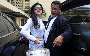 Syahrini: Jangan Ada Lagi Kesimpangsiuran Manja dan Tagline Tak Berfaedah