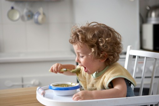 Agar si Kecil Tak Mudah Kena Flu, Berikan Ikan dan Jamur Secara Rutin