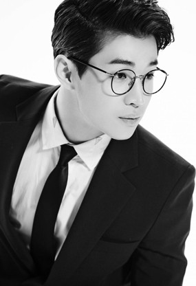 Henry Super Junior-M Resmi Gabung We Got Married