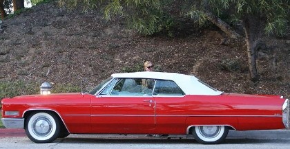 Dikado Mobil Antik oleh Fans Fanatik, Paris Hilton Lapor Polisi